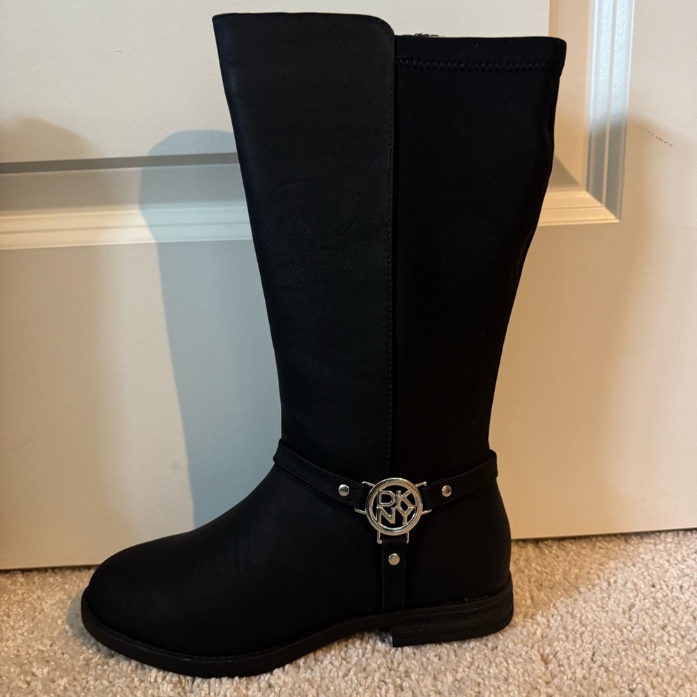 New Girls DKNY Tall Boots. New in Box US/UK size 3/1.5
